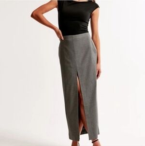 Abercrombie and Fitch NWT Womens Pencil Maxi Skirt Gray Pinstripe Size XS PETITE